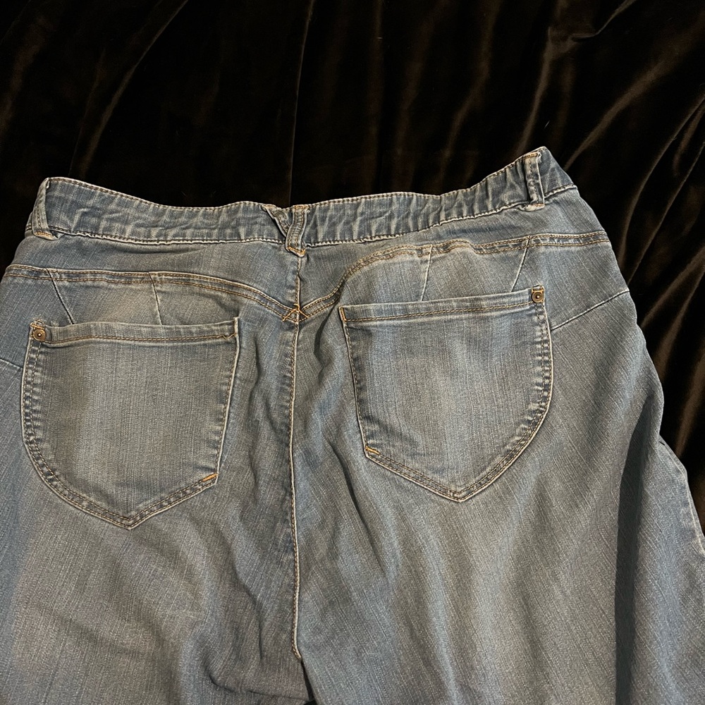 Gently used jean pedal pushers super soft size 18